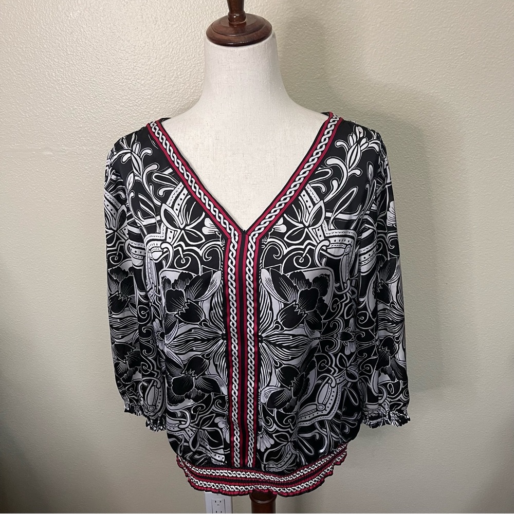 WHBM White House Black Market V-Neck Black & White Blouse Size 14